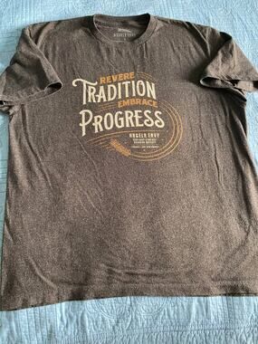 Mens Angels Envy Distillery Tee Size Large Pre Owned Gray